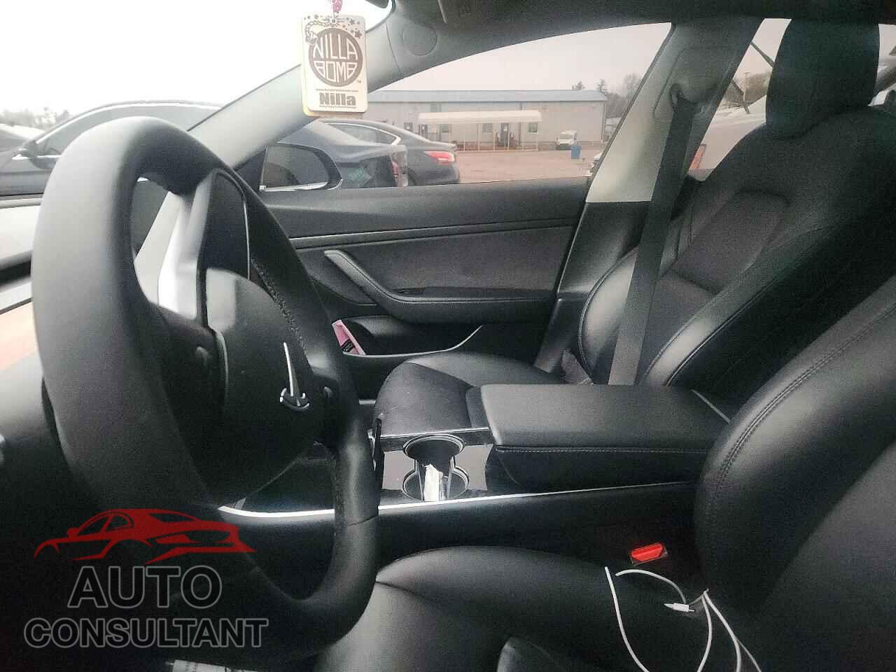 TESLA MODEL 3 2020 - 5YJ3E1EA3LF609255