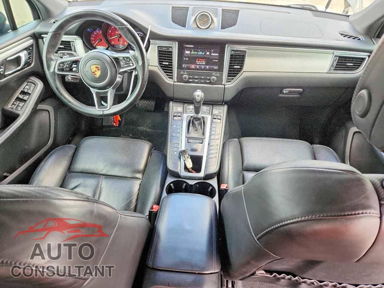 PORSCHE MACAN 2018 - WP1AG2A52JLB60773