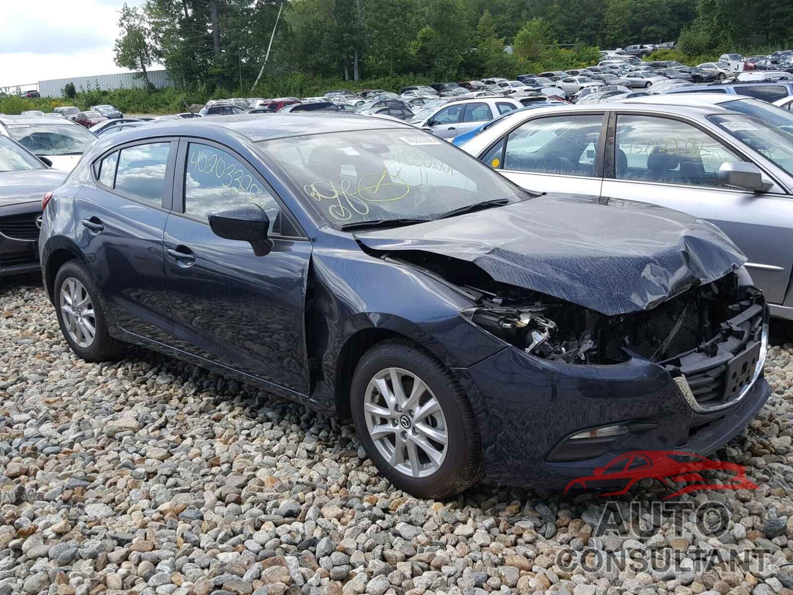 MAZDA 3 2018 - 3MZBN1K75JM202838