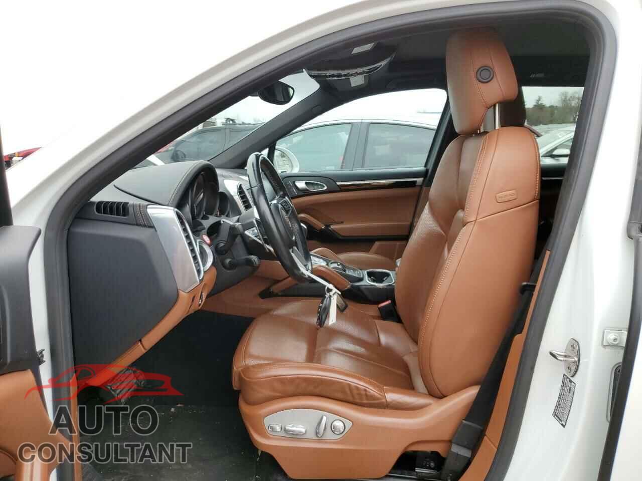 PORSCHE CAYENNE 2016 - WP1AA2A21GKA36032