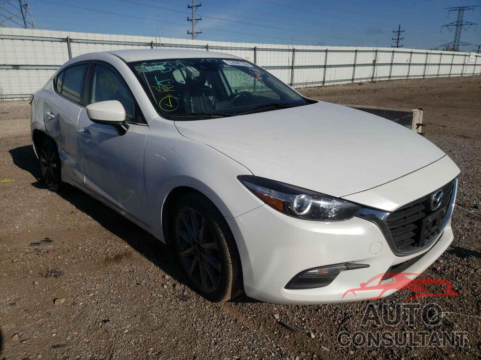 MAZDA 3 2018 - 3MZBN1V38JM183663