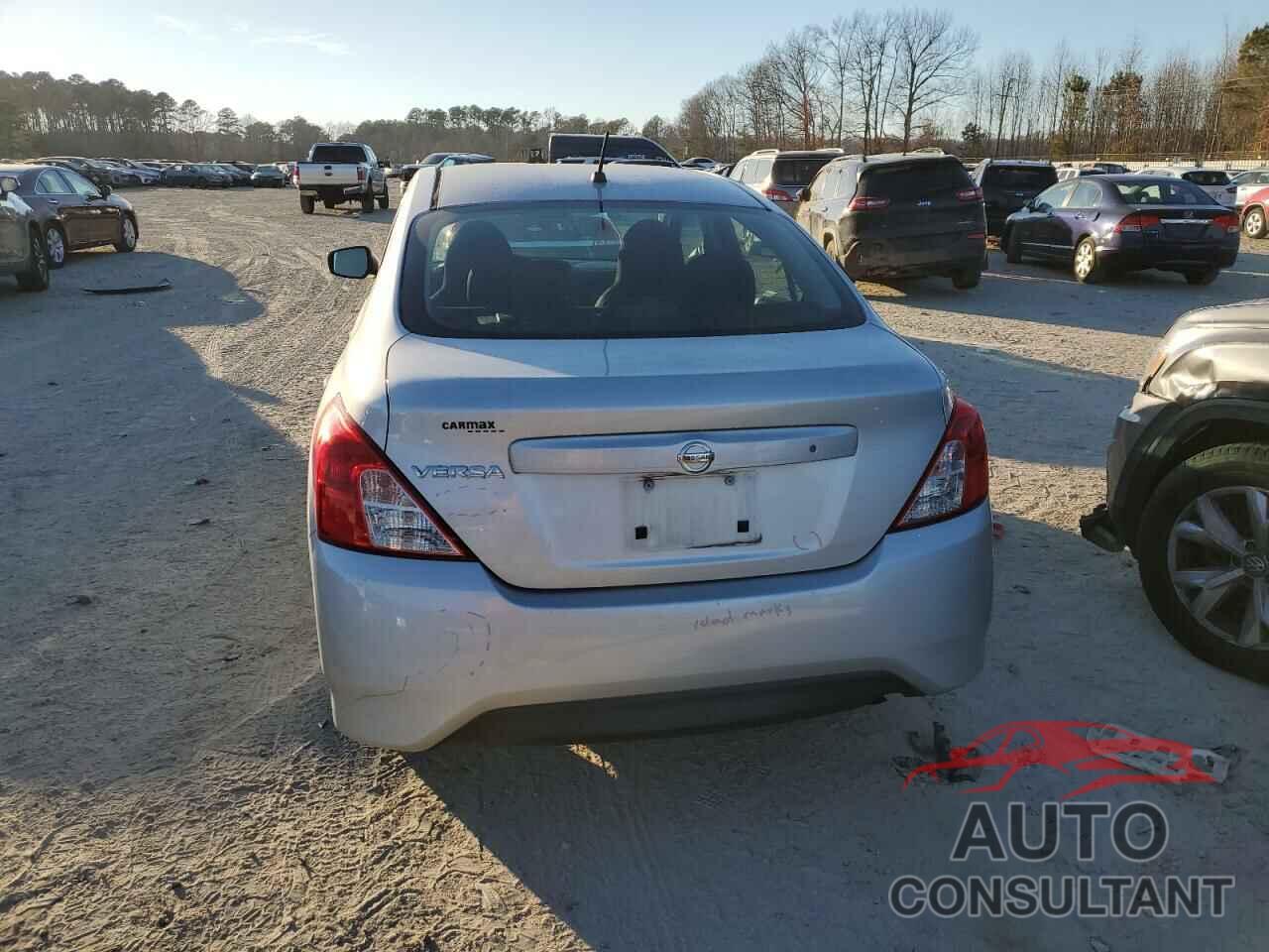 NISSAN VERSA 2017 - 3N1CN7AP1HL834993