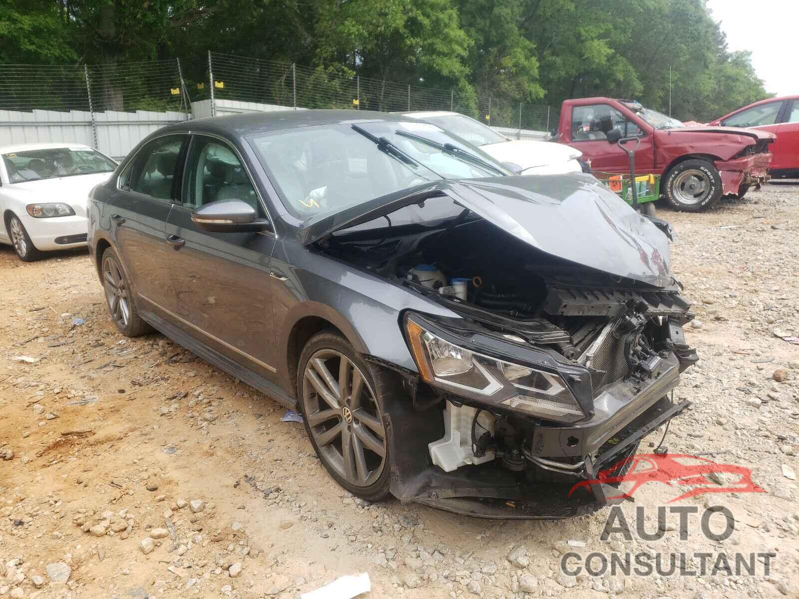 VOLKSWAGEN PASSAT 2017 - 1VWDT7A38HC064871