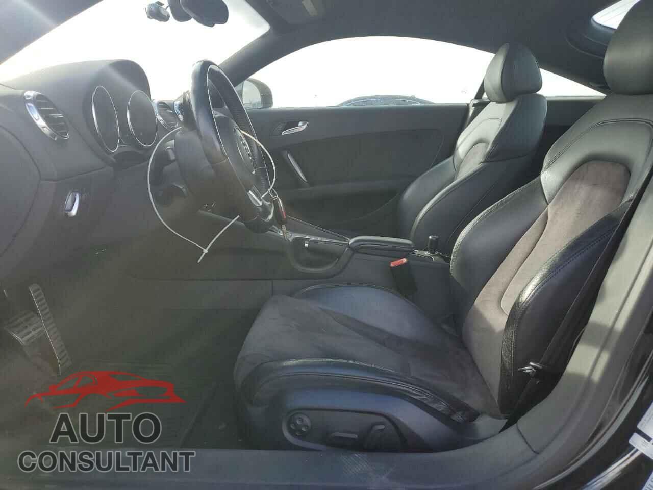 AUDI TT 2011 - TRUBFAFK4B1011852