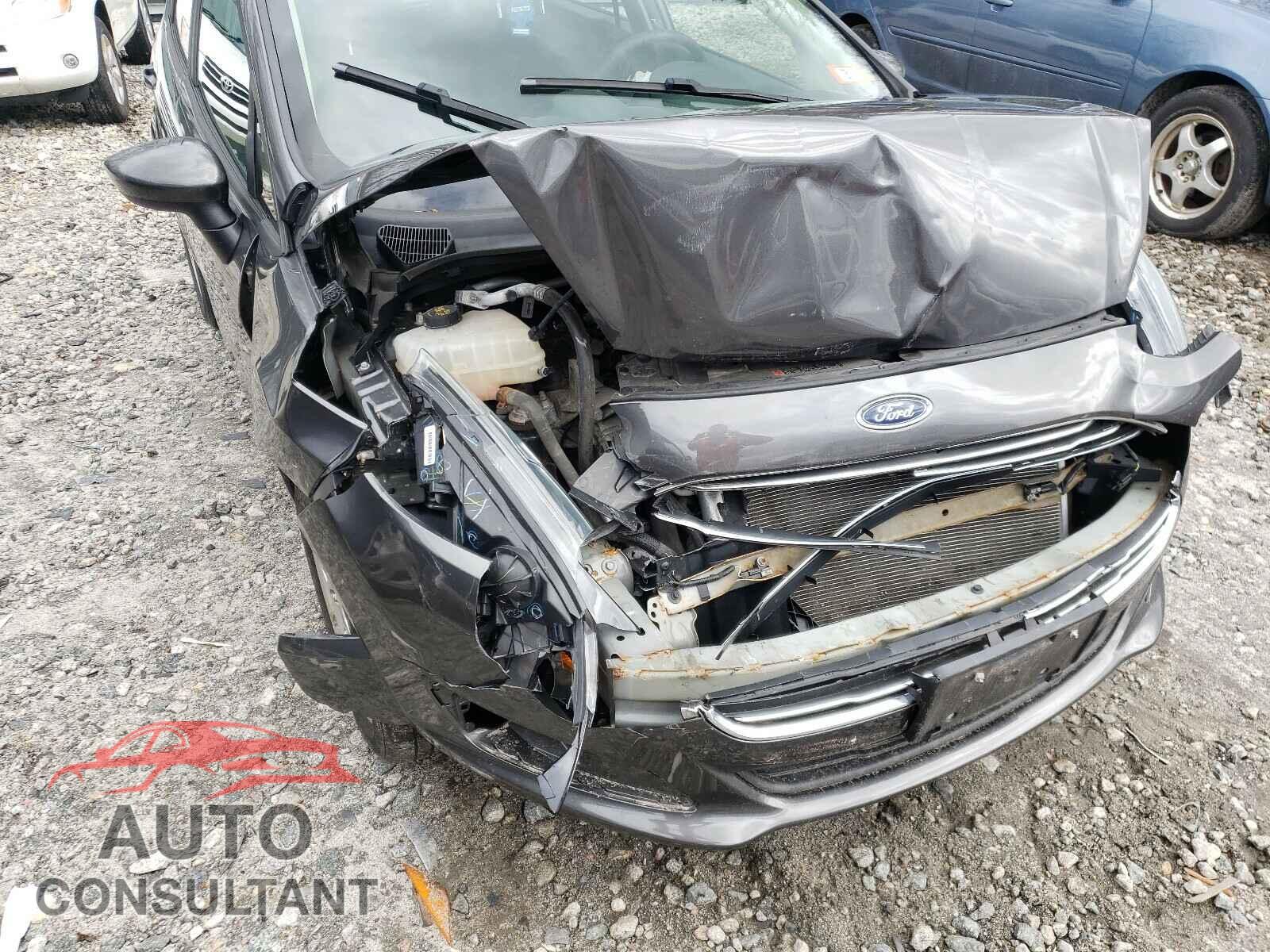 FORD FIESTA 2017 - 3FADP4EJ9HM131206