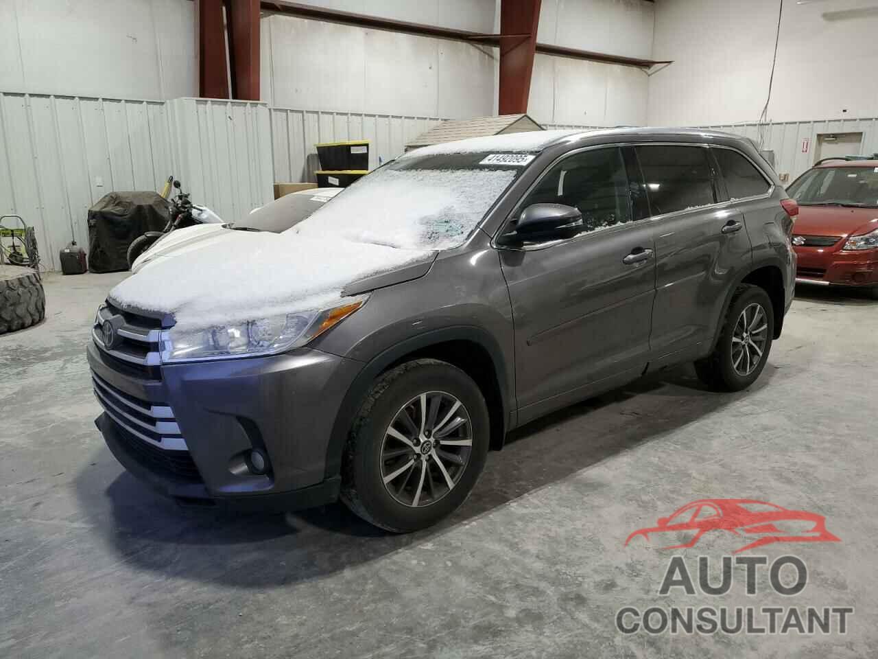 TOYOTA HIGHLANDER 2018 - 5TDJZRFH0JS878764