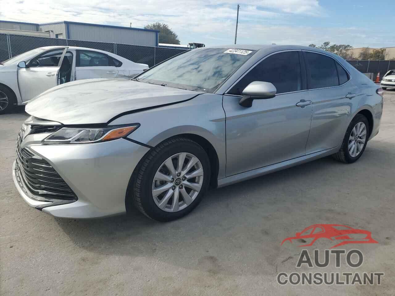 TOYOTA CAMRY 2019 - 4T1B11HKXKU685679