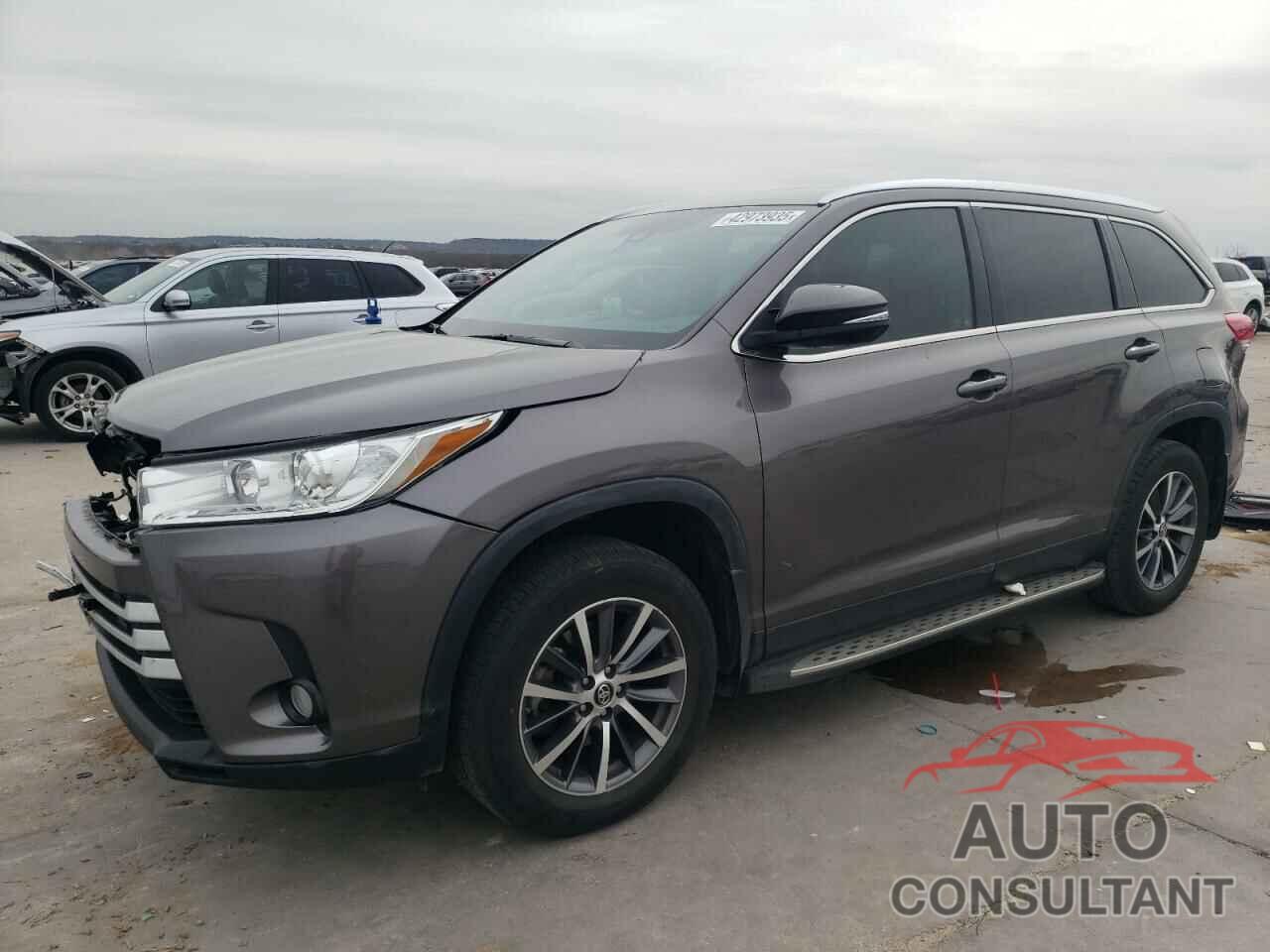 TOYOTA HIGHLANDER 2019 - 5TDJZRFH8KS948366