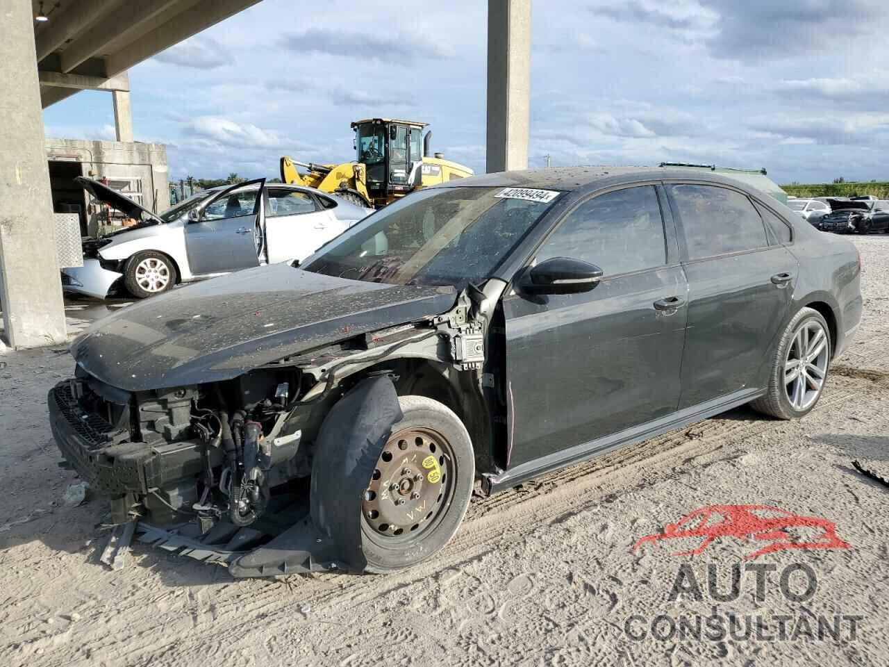 VOLKSWAGEN PASSAT 2018 - 1VWAA7A38JC029858