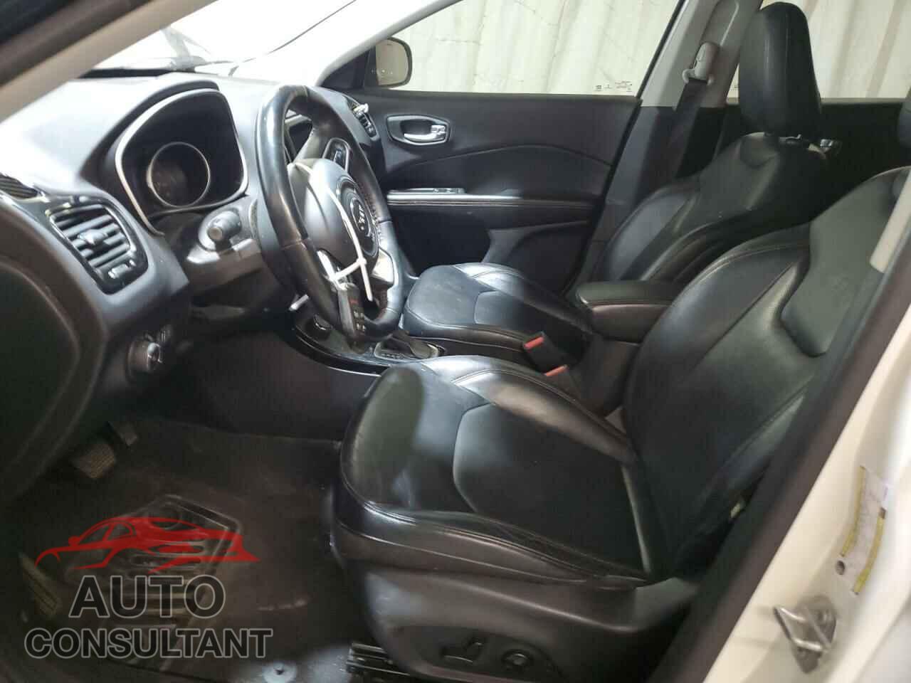 JEEP COMPASS 2018 - 3C4NJDCB2JT163535