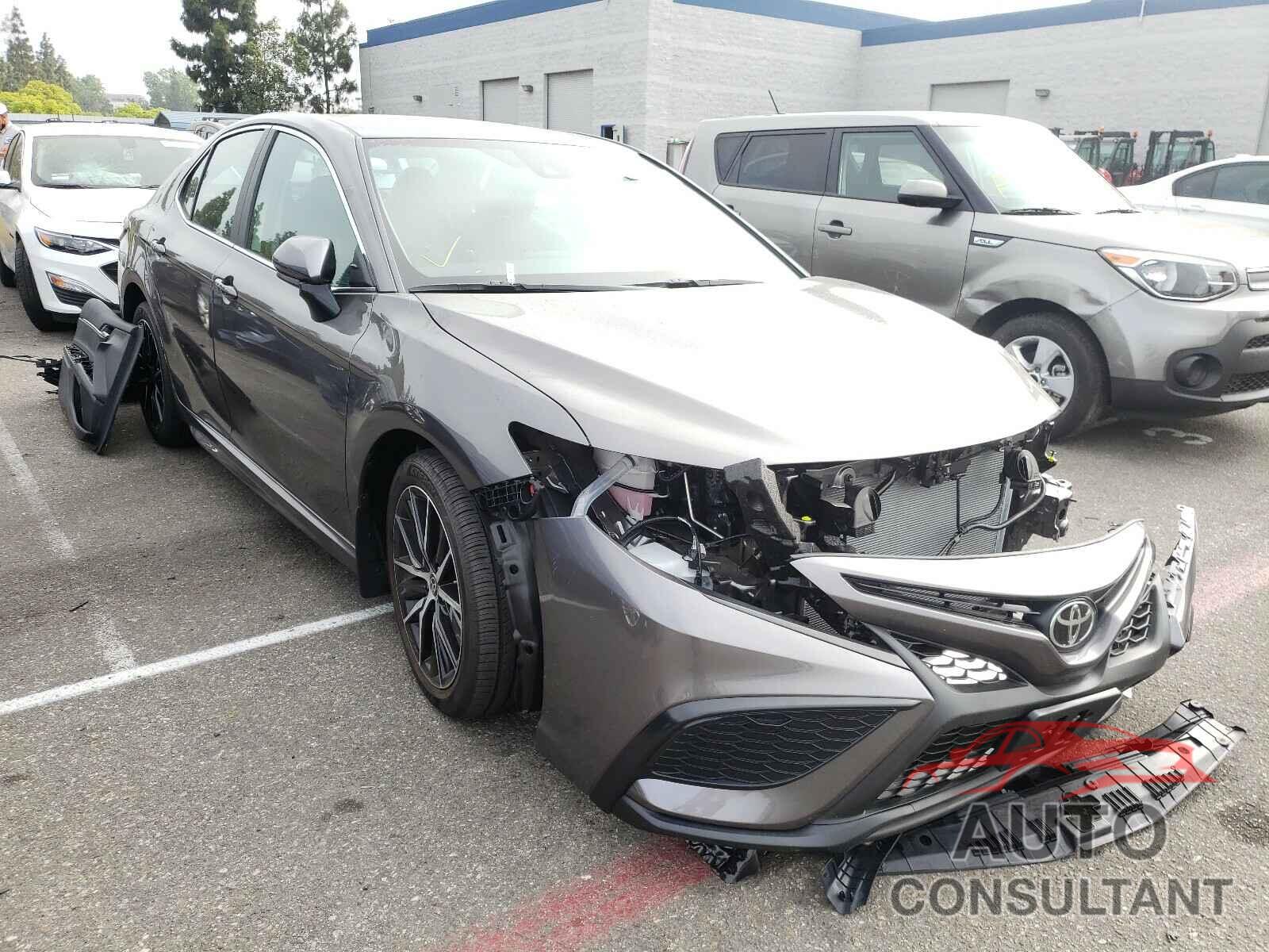 TOYOTA CAMRY 2021 - 4T1G11AK3MU529230