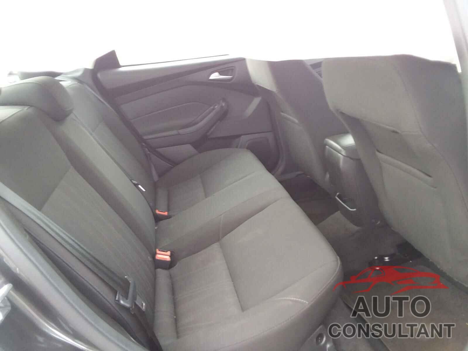 FORD FOCUS 2017 - 1FADP3FEXHL304129