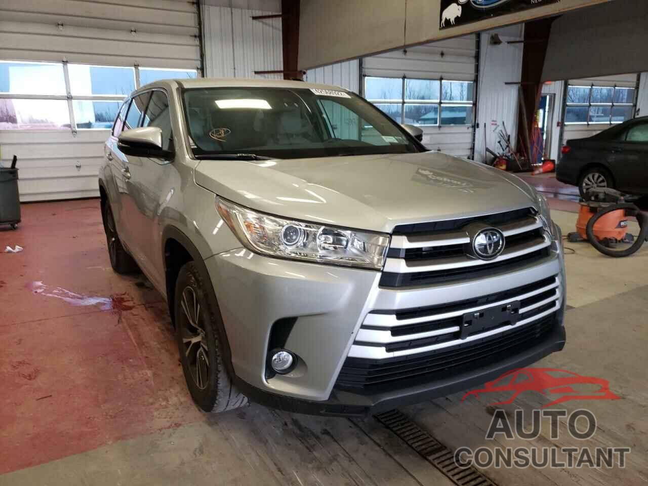 TOYOTA HIGHLANDER 2018 - 5TDBZRFH8JS901714