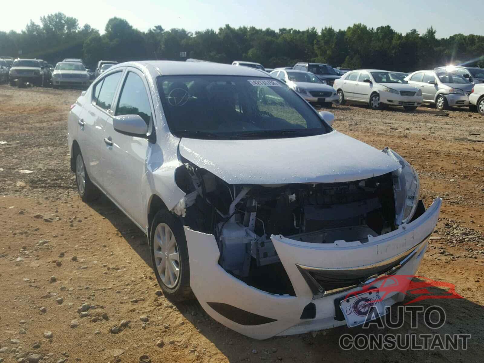 NISSAN VERSA 2017 - 3N1CN7APXHL870360