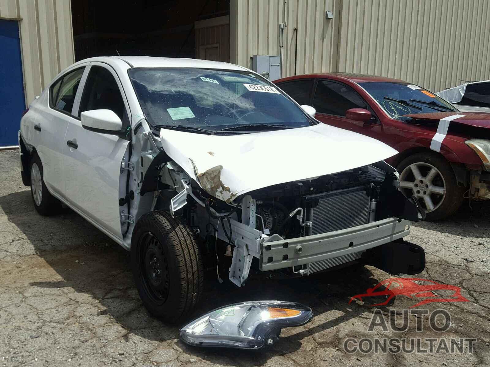 NISSAN VERSA 2018 - 3N1CN7AP0JL884046