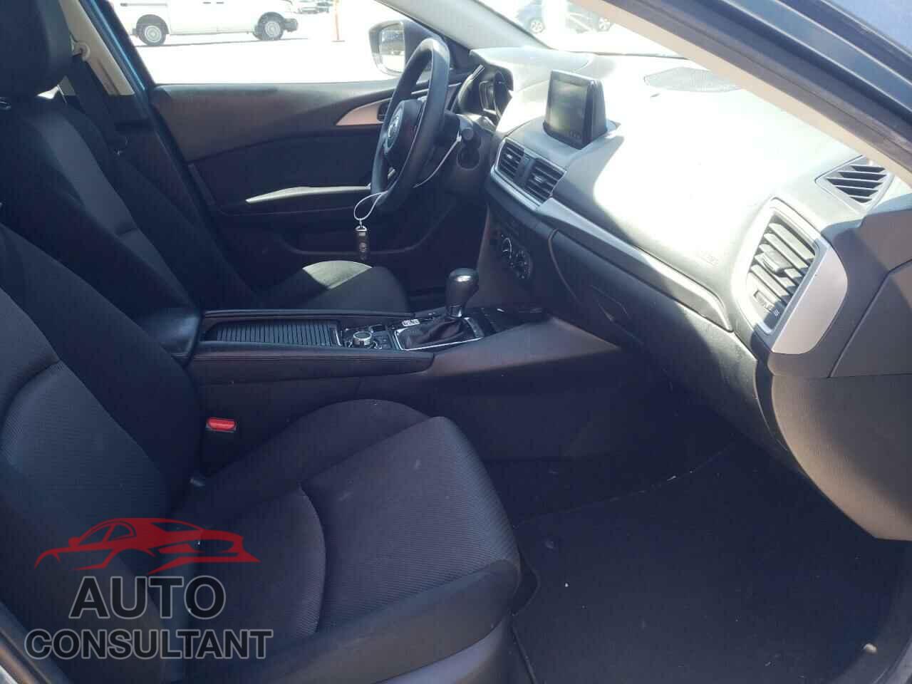 MAZDA 3 2017 - 3MZBN1K70HM115374