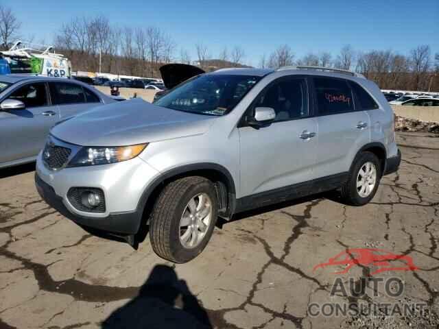 KIA SORENTO 2013 - 5XYKT4A26DG390691