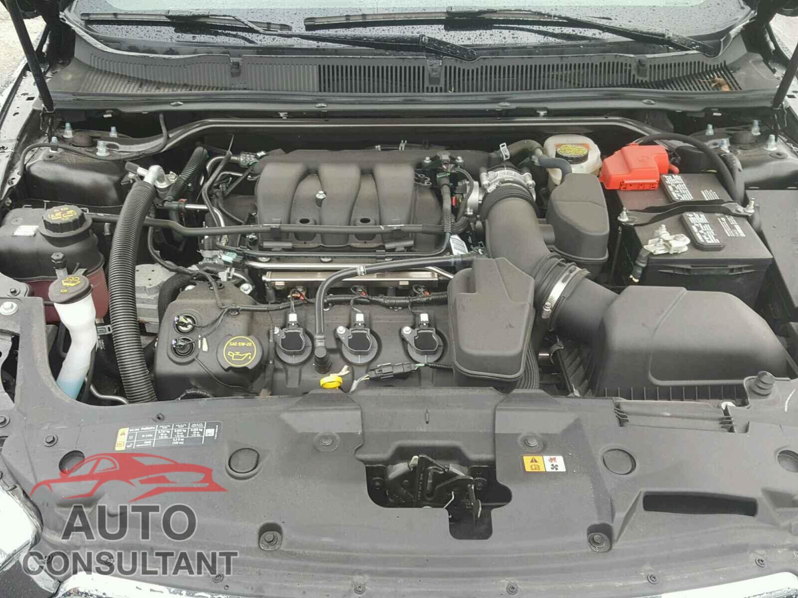 FORD TAURUS 2017 - 1FAHP2E87HG131962