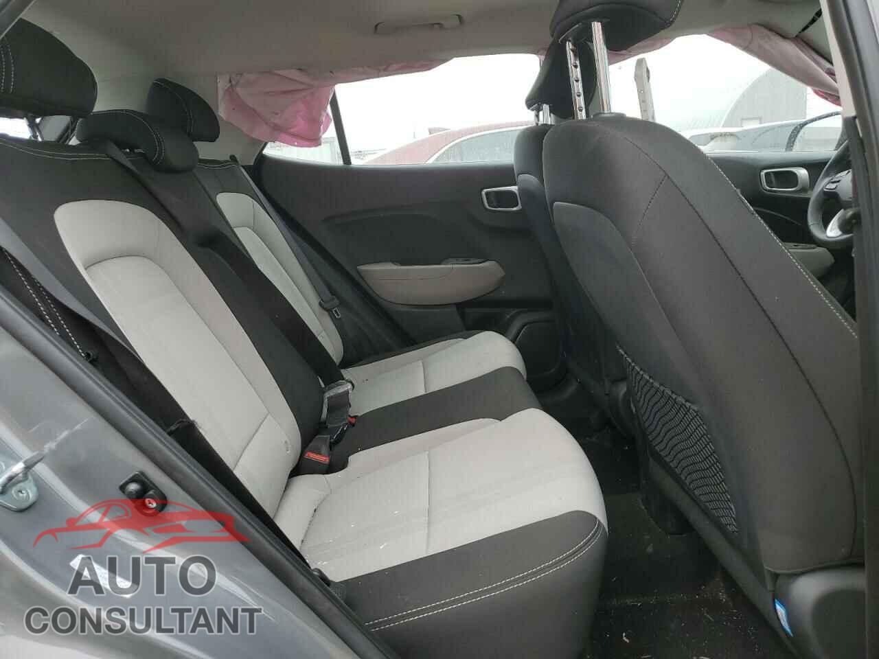 HYUNDAI VENUE 2022 - KMHRC8A34NU173473