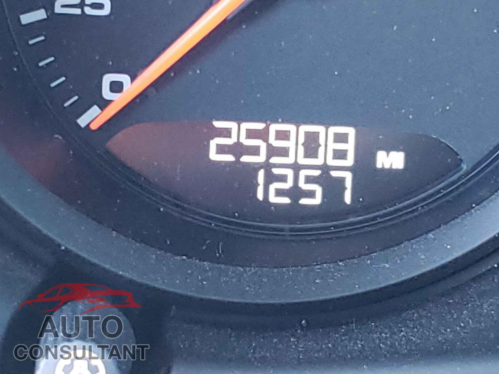 PORSCHE MACAN 2017 - WP1AA2A58HLB01495