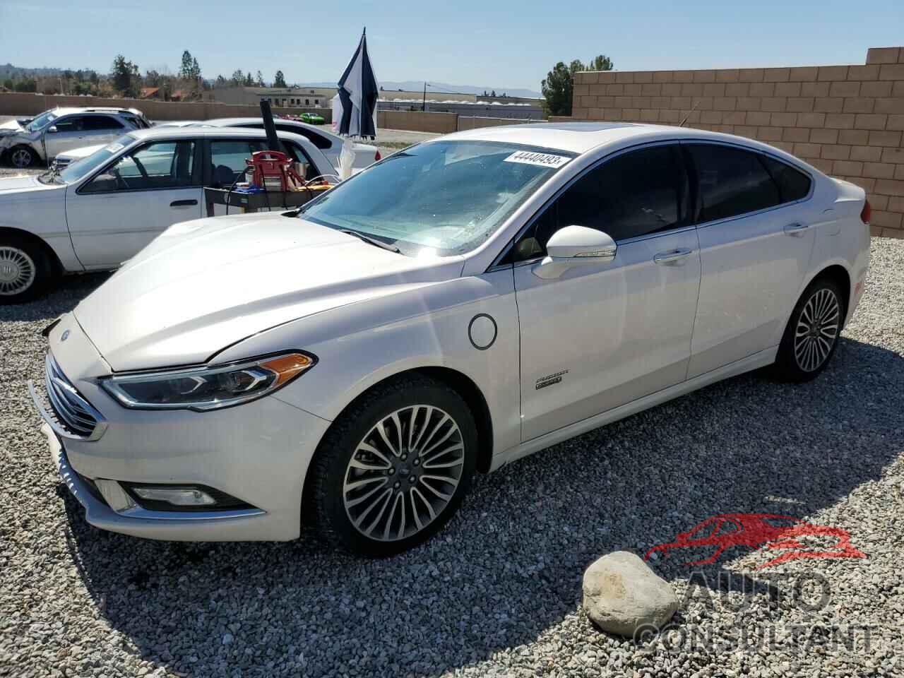 FORD FUSION 2018 - 3FA6P0SU1JR204481