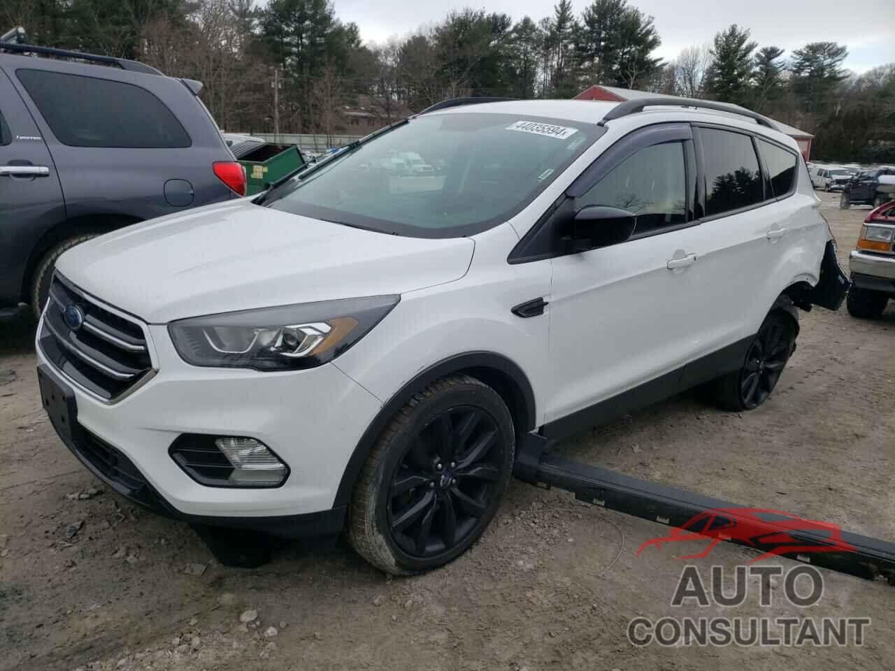 FORD ESCAPE 2017 - 1FMCU9G96HUC16199