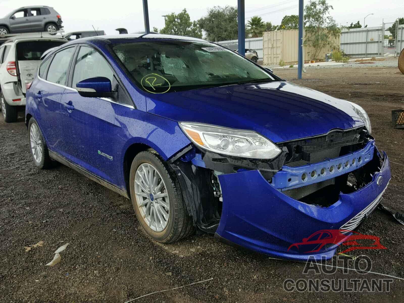FORD FOCUS 2015 - 1FADP3R4XFL204869