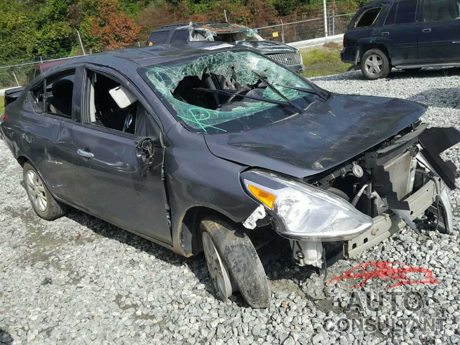 NISSAN VERSA 2017 - 3N1CN7AP8HL801327
