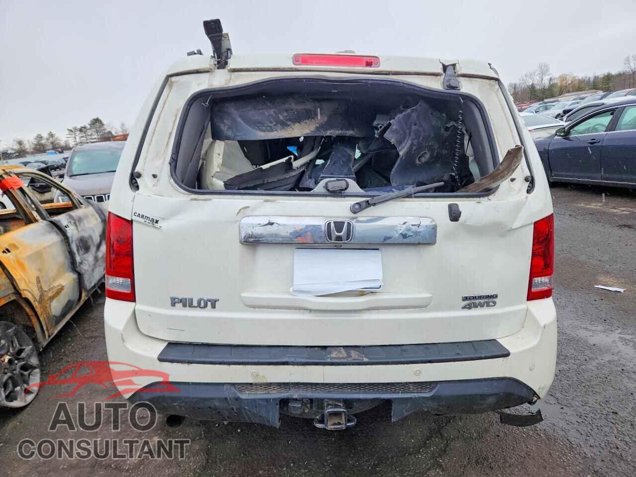 HONDA PILOT 2013 - 5FNYF4H99DB005006