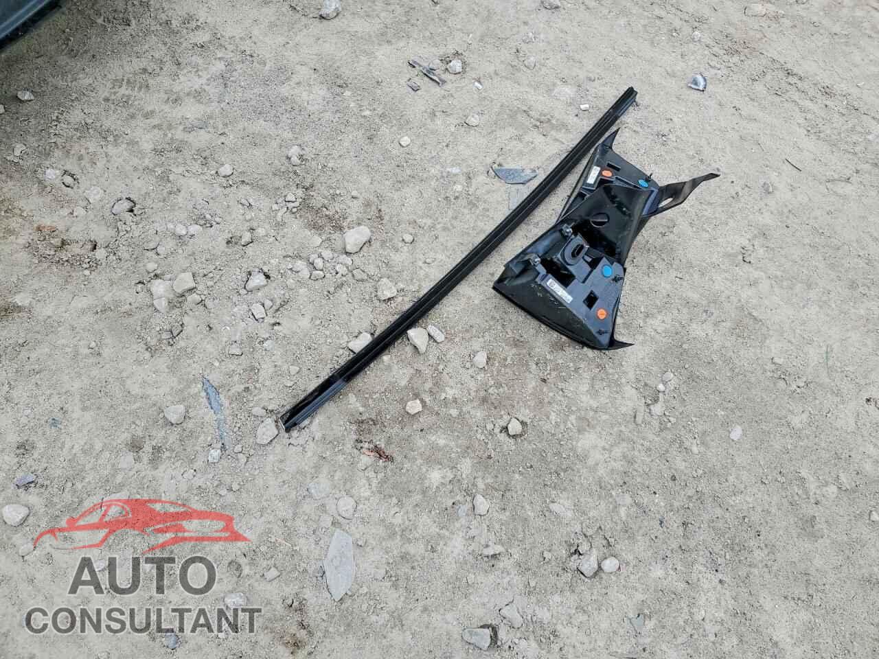 TESLA MODEL 3 2019 - 5YJ3E1EA2KF299372