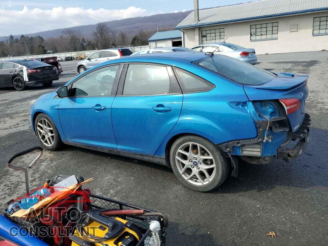 FORD FOCUS 2015 - 1FADP3F20FL310962