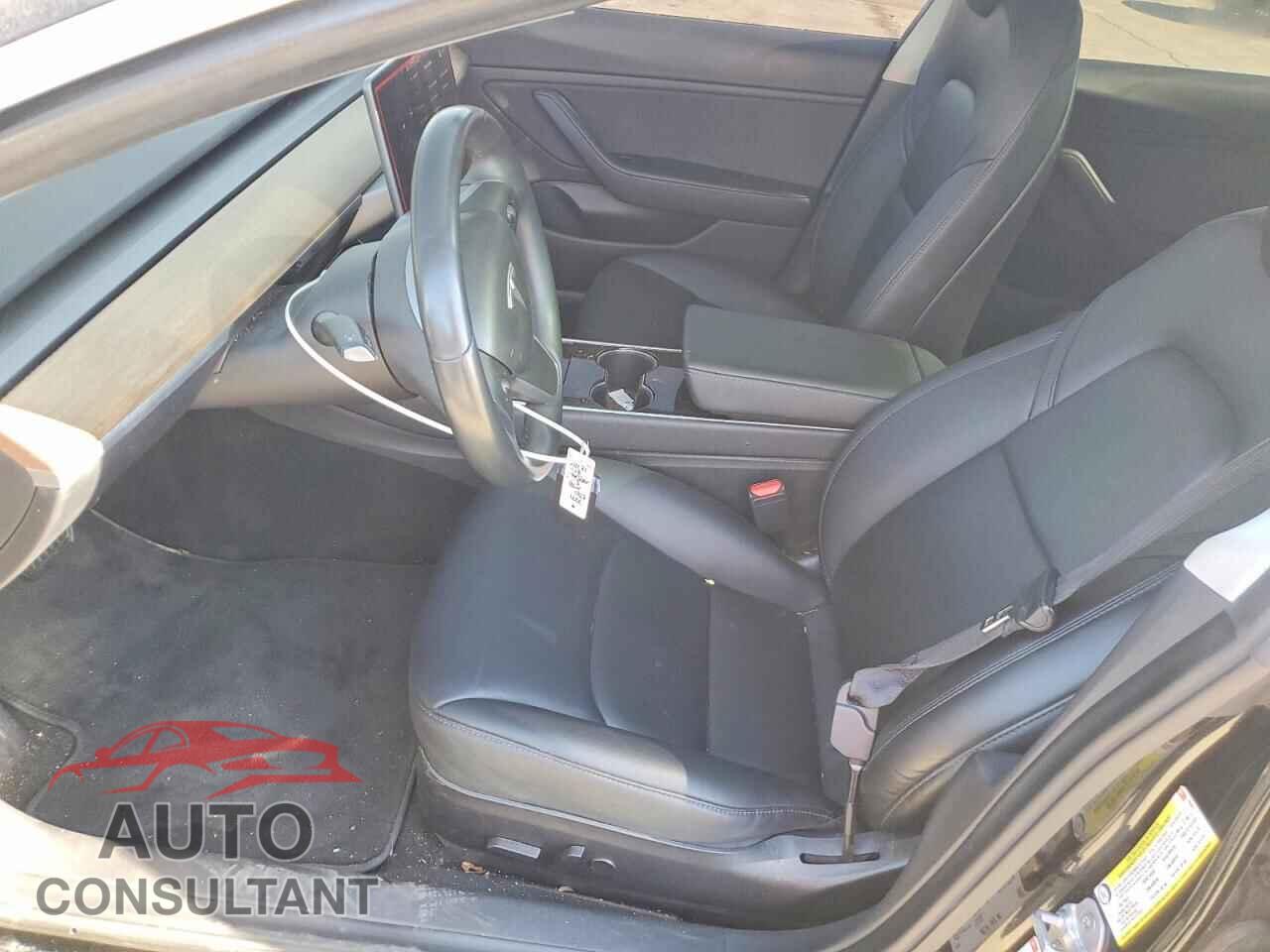 TESLA MODEL 3 2018 - 5YJ3E1EA4JF165817