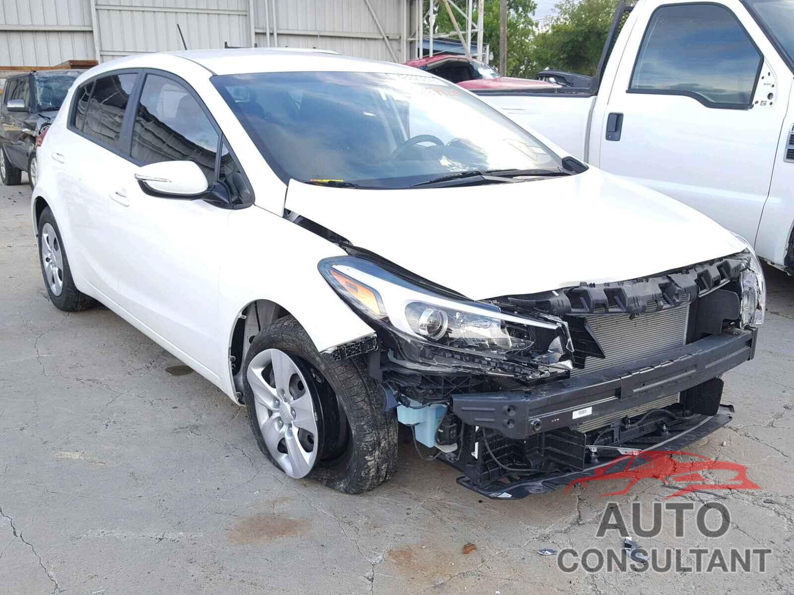 KIA FORTE 2017 - KNAFK5A88H5667920