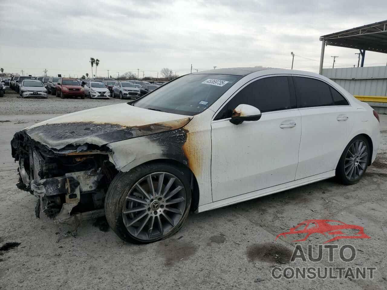 MERCEDES-BENZ A-CLASS 2019 - WDD3G4EBXKW012818