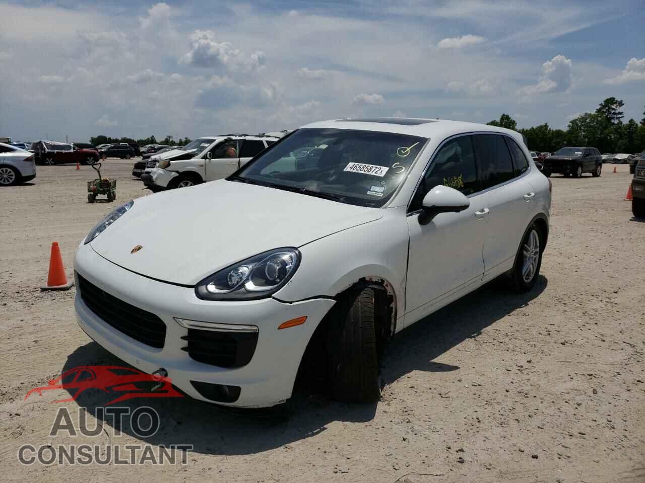 PORSCHE CAYENNE 2016 - WP1AA2A21GKA12622