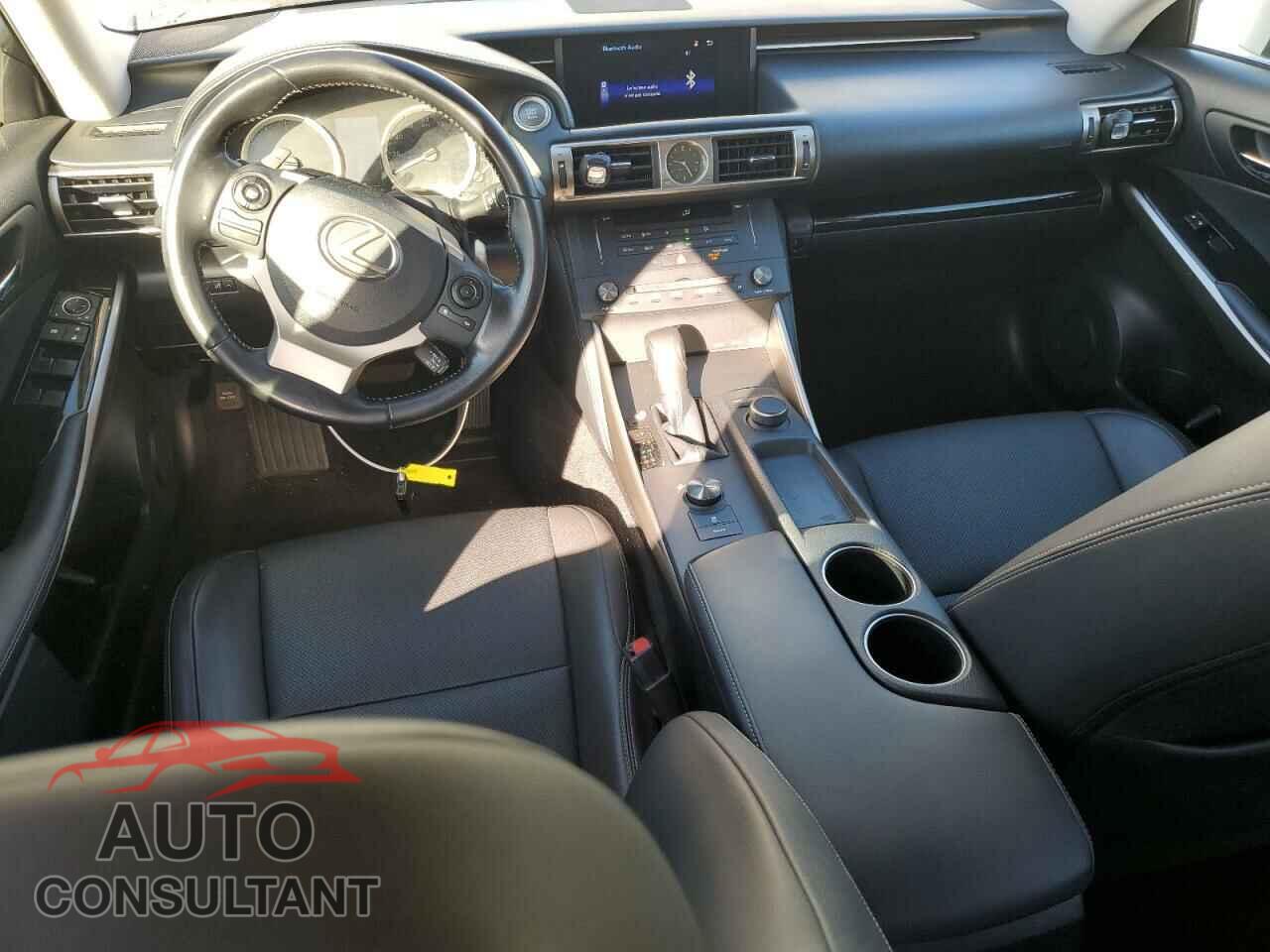LEXUS IS 2016 - JTHBA1D23G5031150