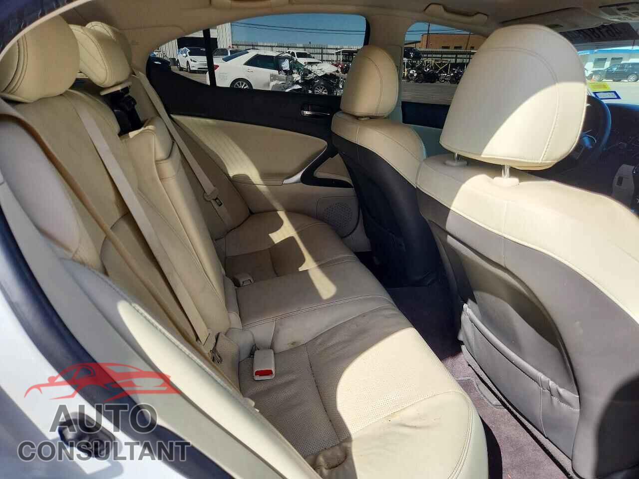 LEXUS IS 2012 - JTHBF5C20C5182015