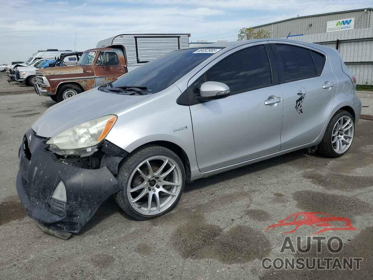 TOYOTA PRIUS 2013 - JTDKDTB33D1530615