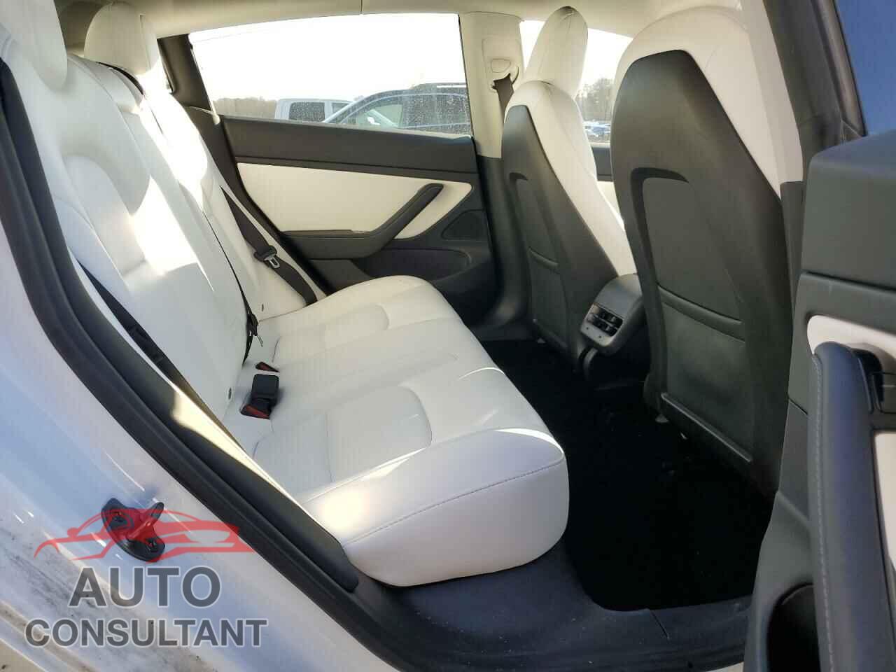 TESLA MODEL 3 2019 - 5YJ3E1EB3KF487553