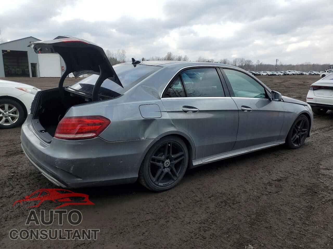 MERCEDES-BENZ E-CLASS 2015 - WDDHF9HB0FB128205