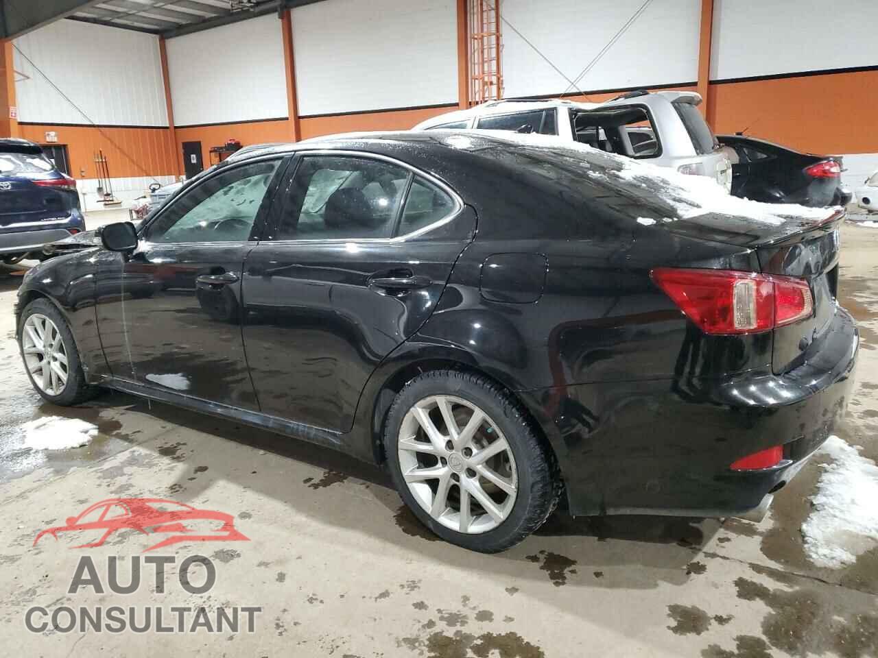 LEXUS IS 2011 - JTHCE5C22B5000532