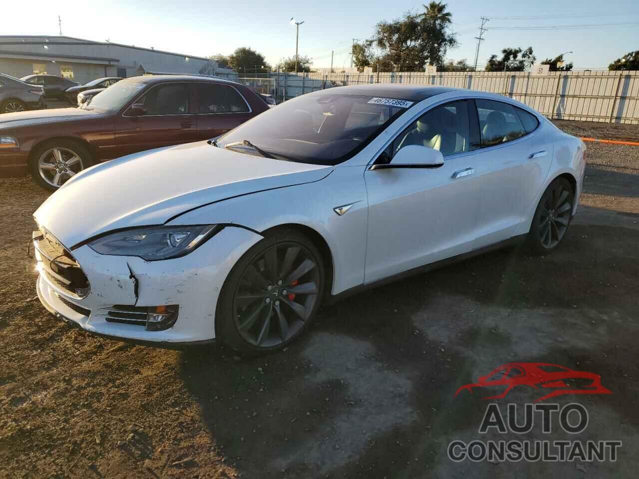 TESLA MODEL S 2015 - 5YJSA4H46FF096747