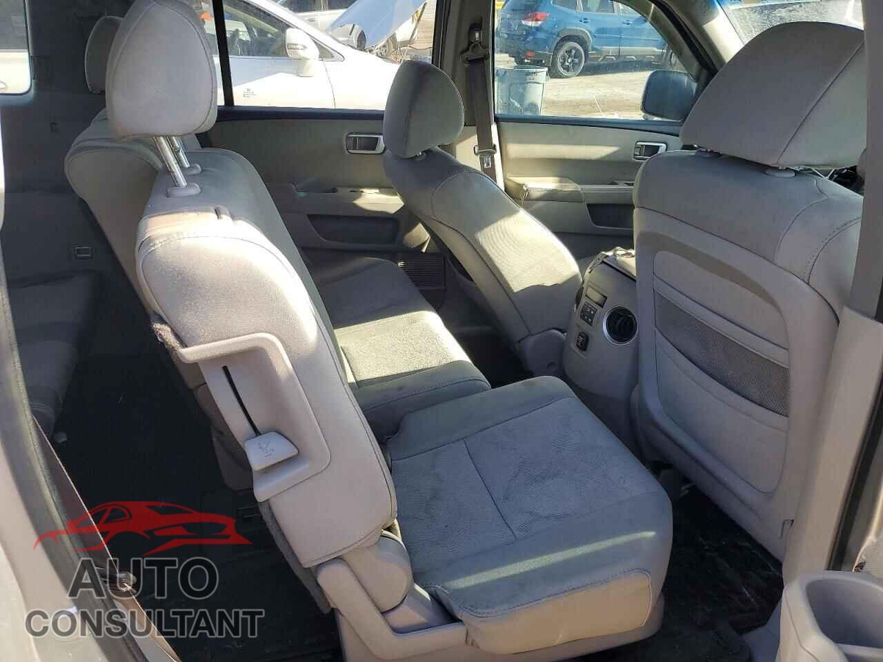 HONDA PILOT 2011 - 5FNYF3H21BB044389