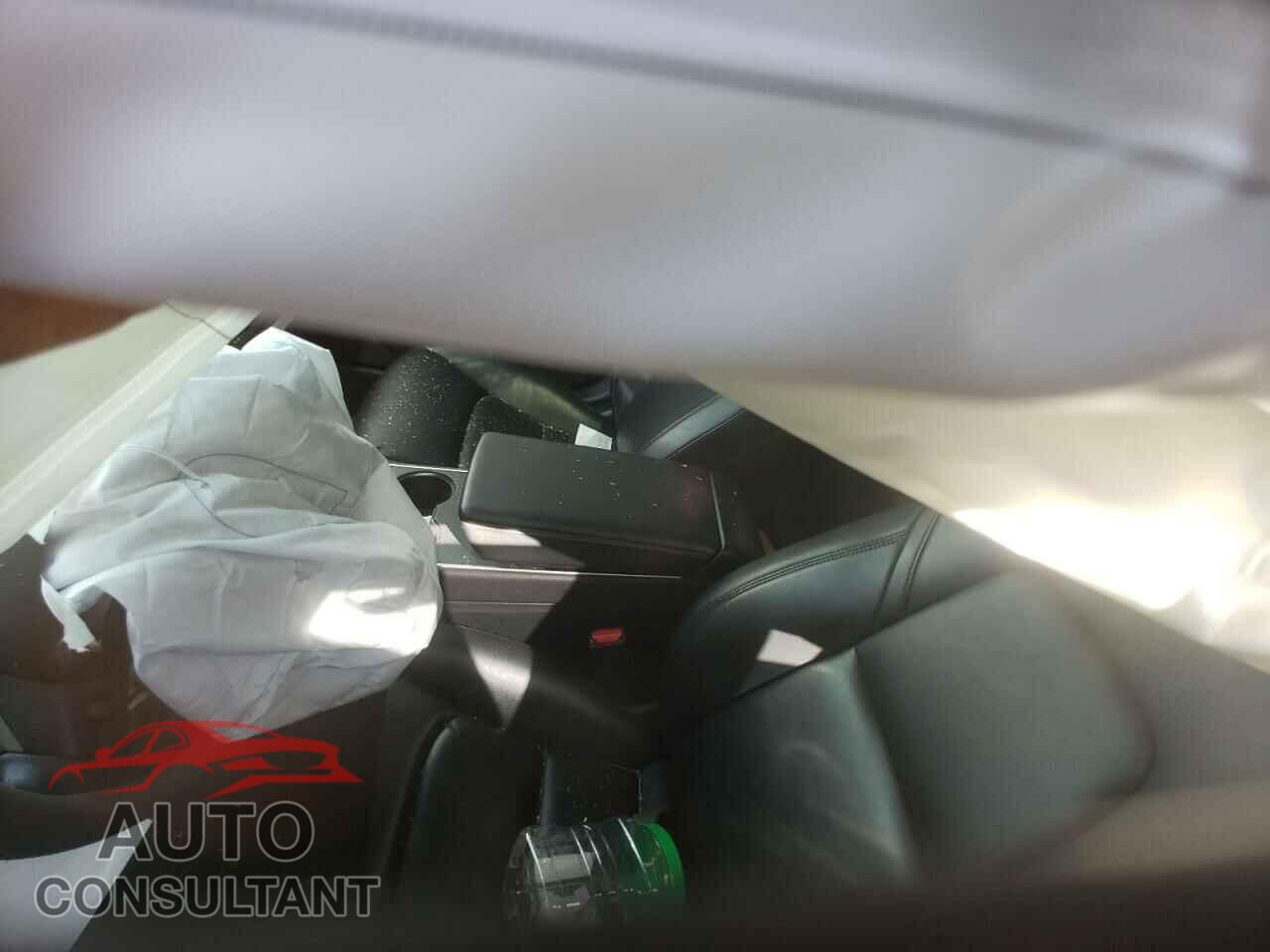 TESLA MODEL 3 2019 - 5YJ3E1EB2KF425531