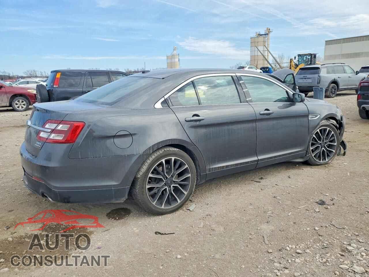 FORD TAURUS 2017 - 1FAHP2E81HG112839