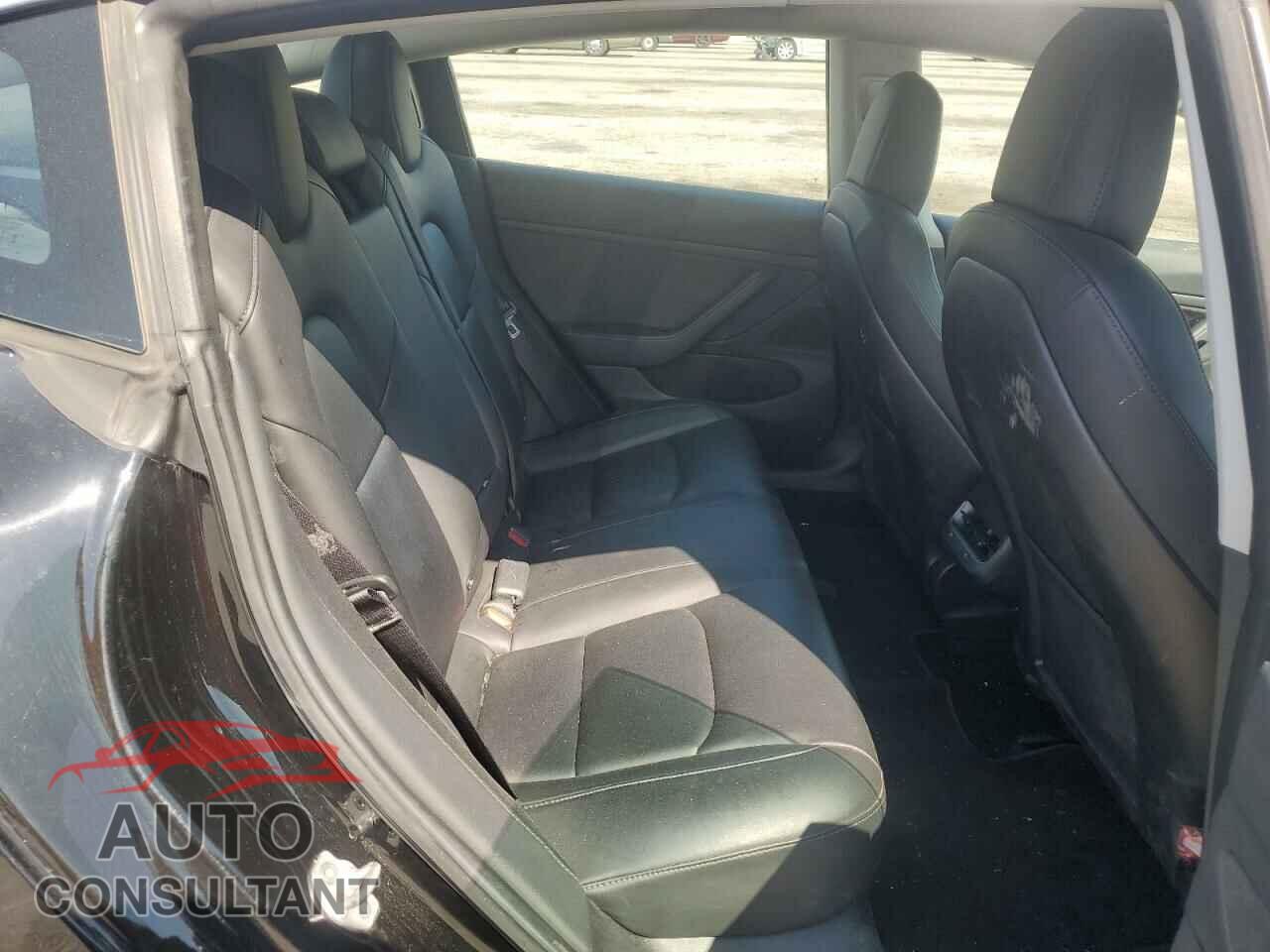 TESLA MODEL 3 2018 - 5YJ3E1EA1JF172420