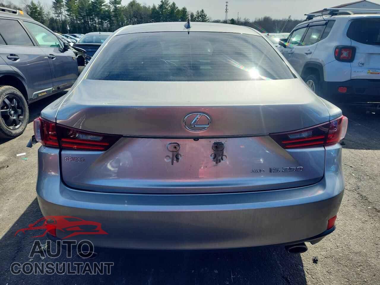 LEXUS IS 2015 - JTHCF1D28F5023873