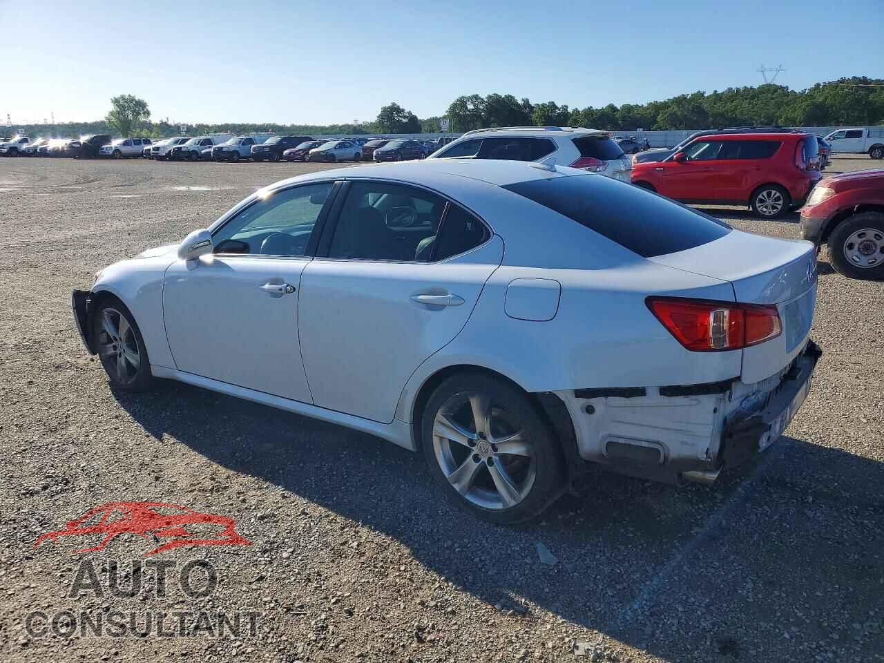 LEXUS IS 2011 - JTHBF5C27B5136762