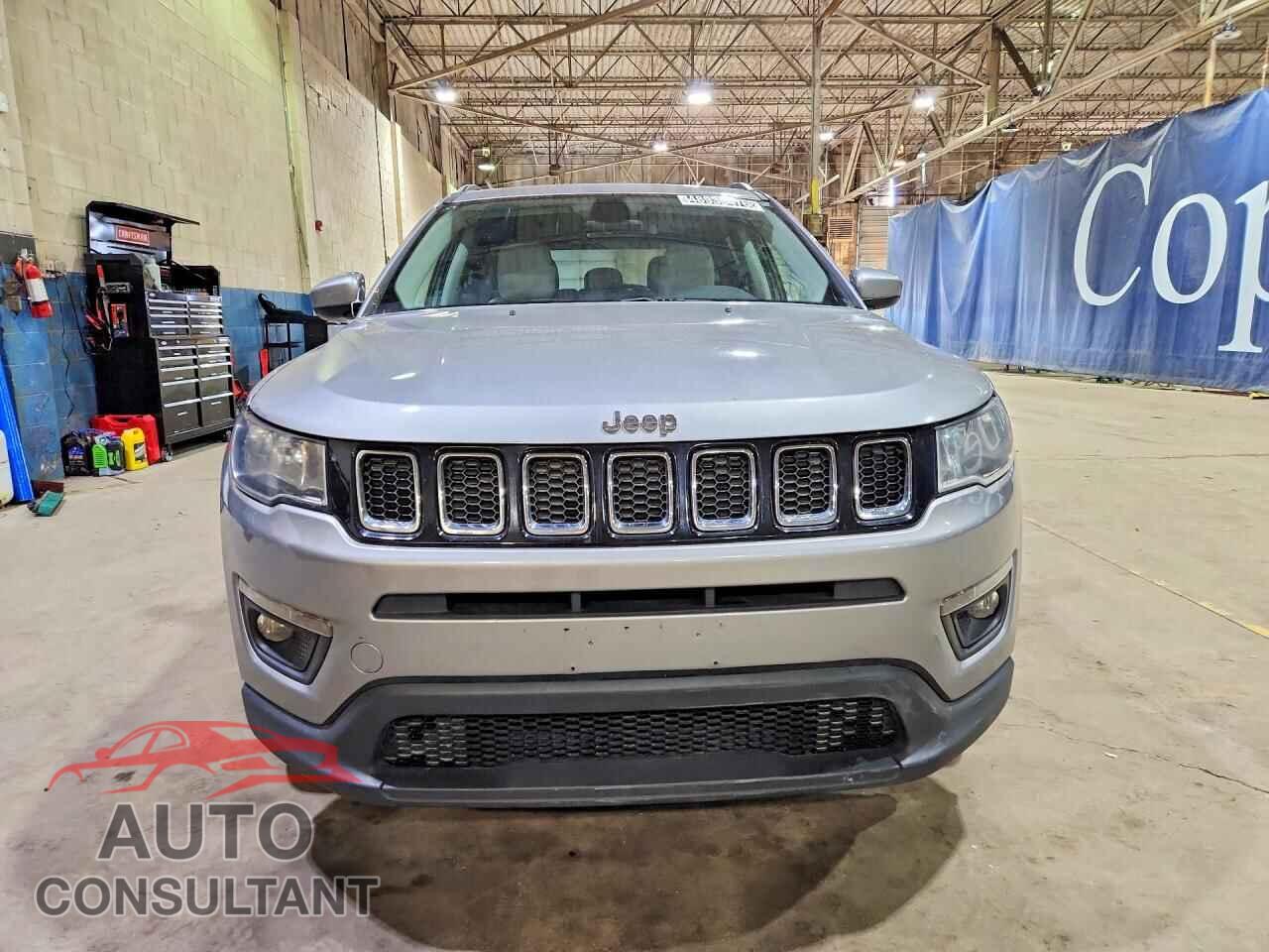 JEEP COMPASS 2018 - 3C4NJDBB8JT112655