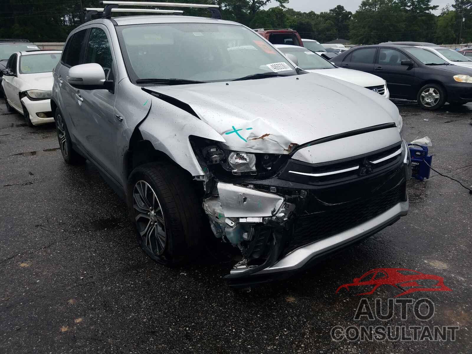 MITSUBISHI OUTLANDER 2018 - JA4AP3AUXJU023986